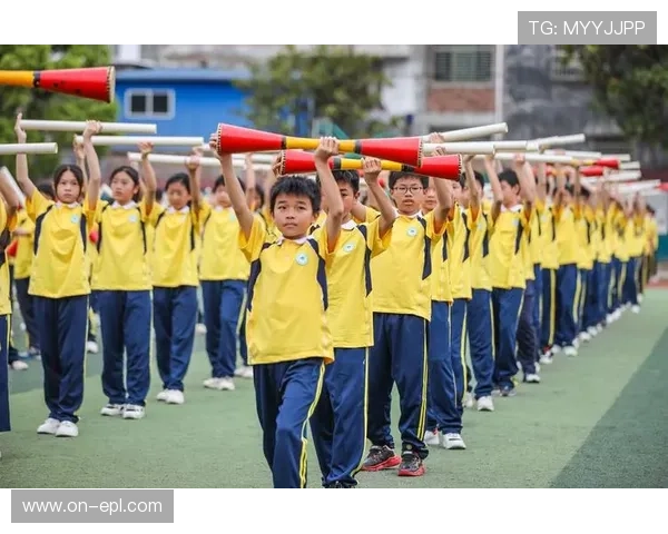 台山一中表演赛展示传统九人制,民俗体育焕发活力 台山一中表演赛展示传统九人制,民俗体育焕发活力