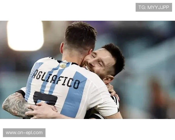 塔利亚菲科抢点中柱，里昂错失半场扳平良机